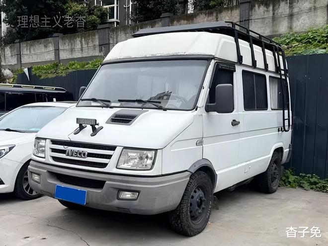 意改装床车旅行轻客露营车自驾游更给力不朽情缘网站3门3座后厢大依维柯得(图2)